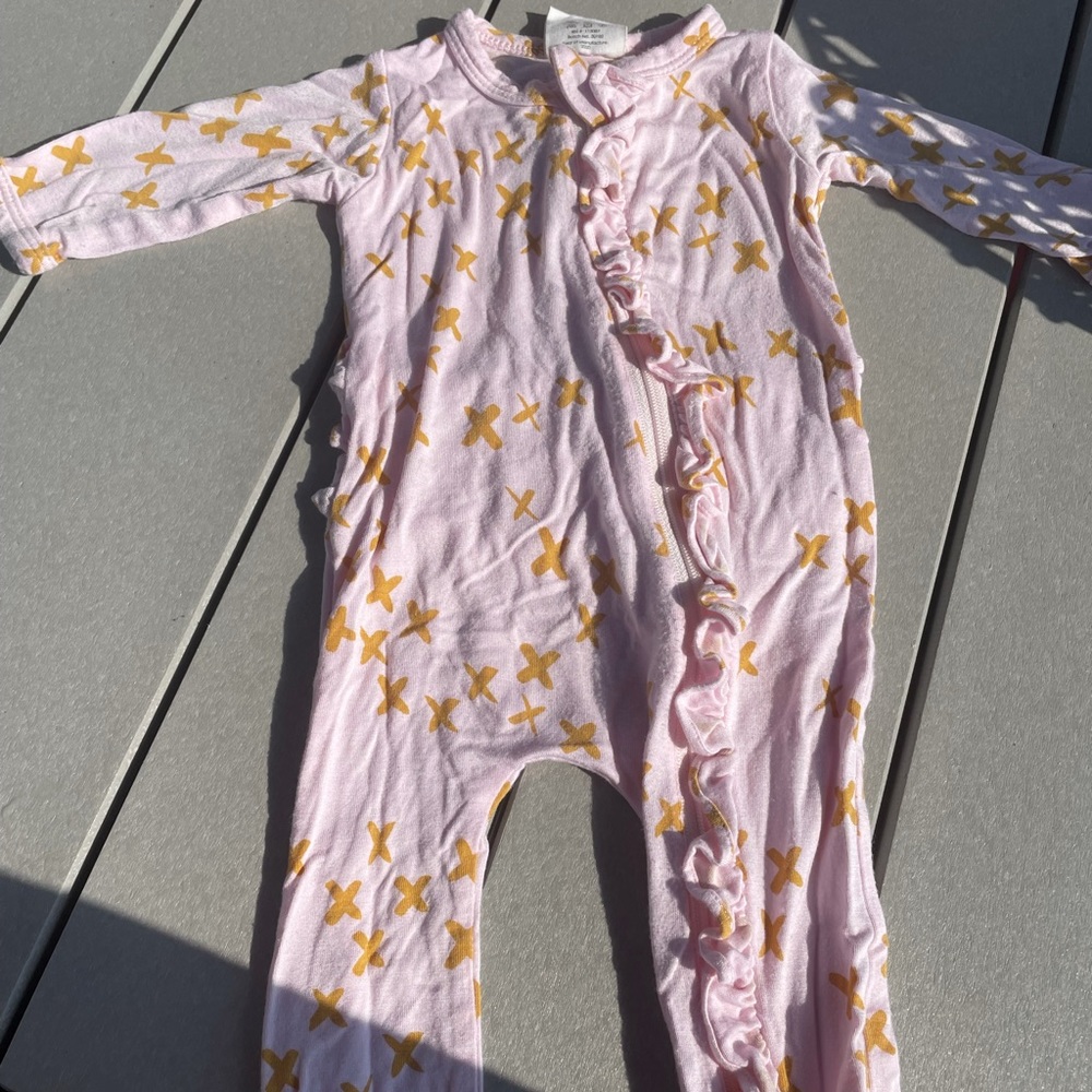 Spearmint love footless sleeper 0-3 months